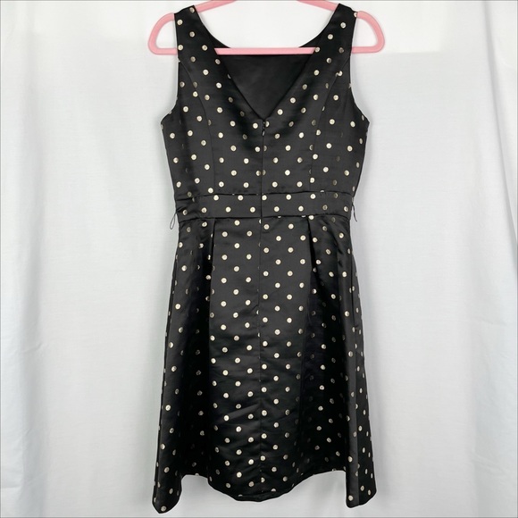 White House|Black Market Dress - Picture 2 of 5